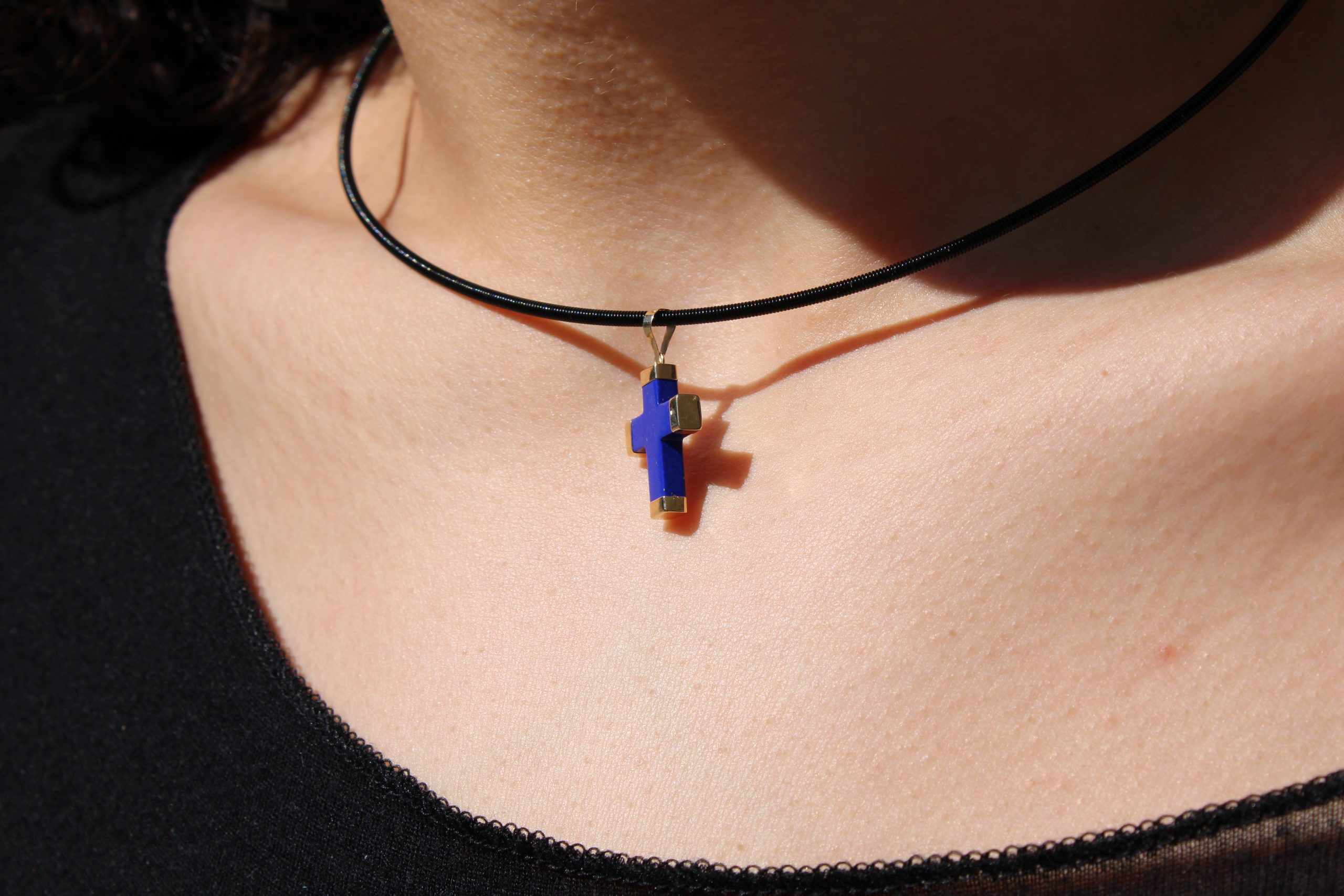 Μαύρη Βέργα Κολιέ – minimal, Ανθεκτική & Ευέλικτη